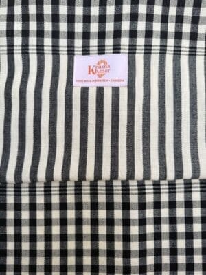 Echarpe foulard coton Krama du Cambodge Soben noir et blanc